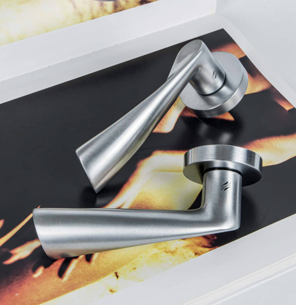 MANIGLIA COLOMBO DESIGN FLESSA CB51R