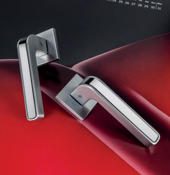 MANIGLIA COLOMBO DESIGN TECNO MO11R ROSETTA BASSA