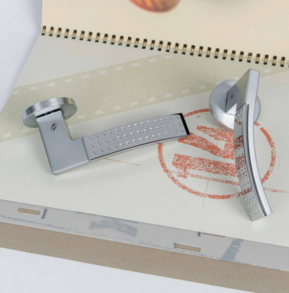 MANIGLIA COLOMBO DESIGN TRAMA LC81R ROSETTA BASSA