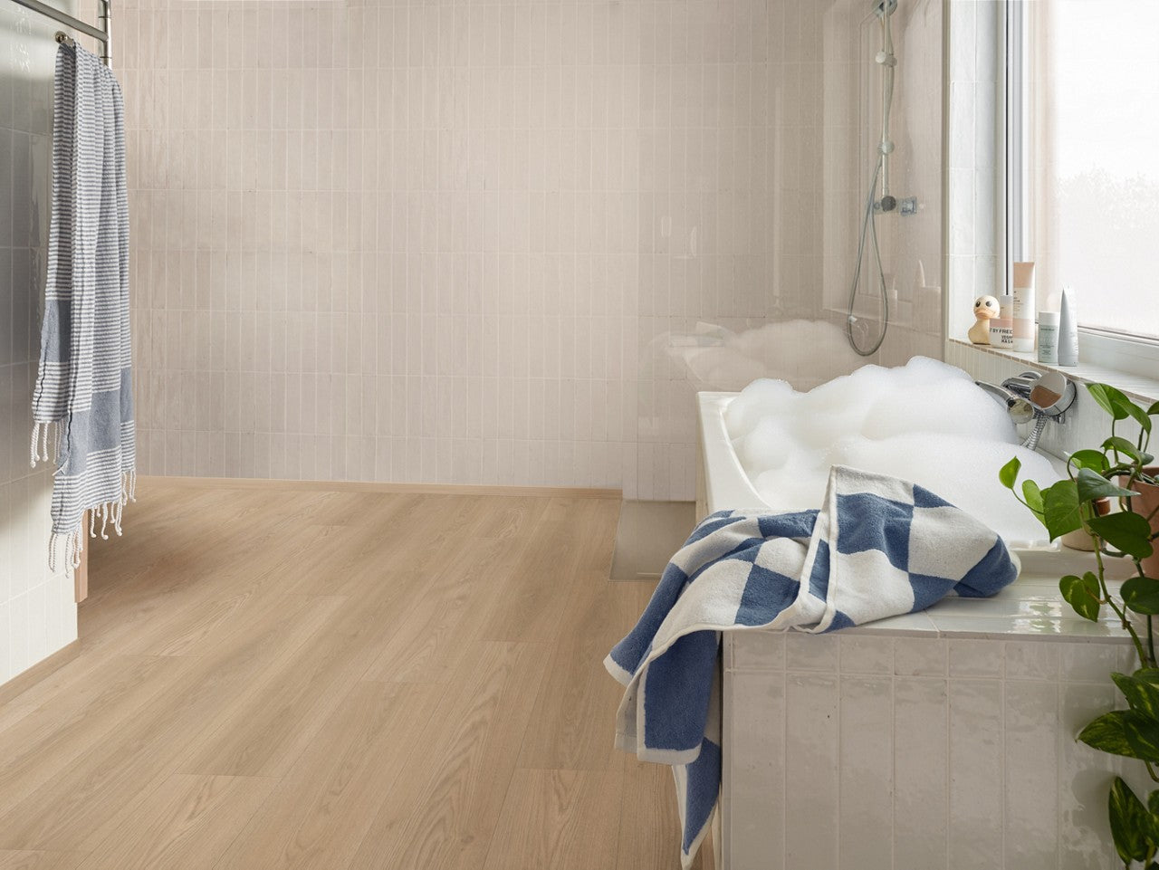 PAVIMENTO IN VINILE AC4 PERGO NAMSEN PAD PRO ROVERE NORVEGESE GRIGIO V4307-40216