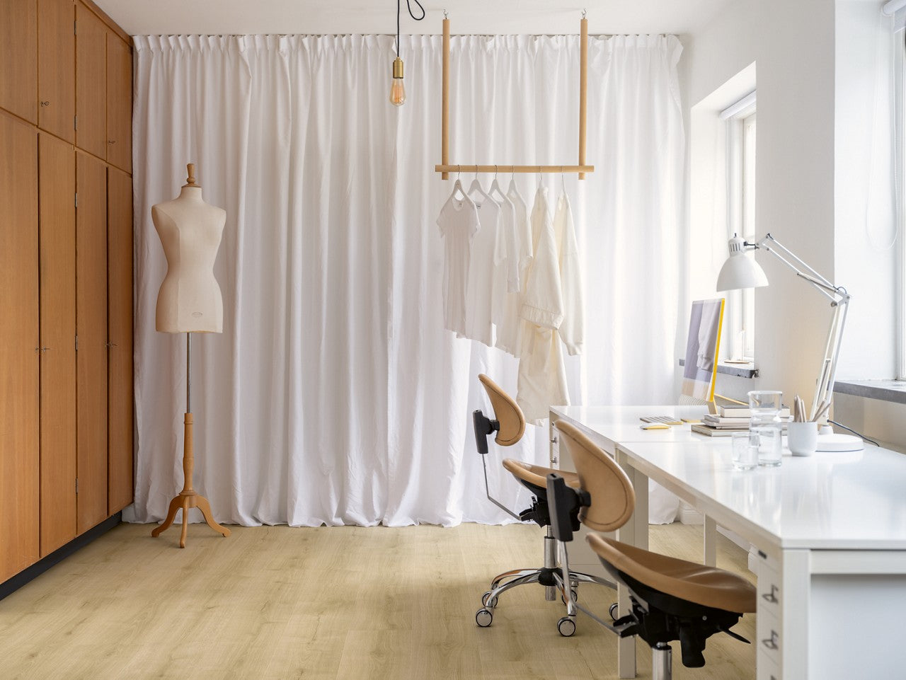 PAVIMENTO IN VINILE AC4 PERGO GLOMMA PAD PRO ROVERE COLLINA CHIARO V4431-49244