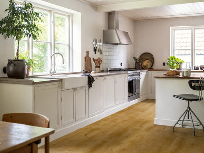 PAVIMENTO IN VINILE AC4 PERGO NAMSEN PAD PRO ROVERE ARDECHE DORATO V4307-49227