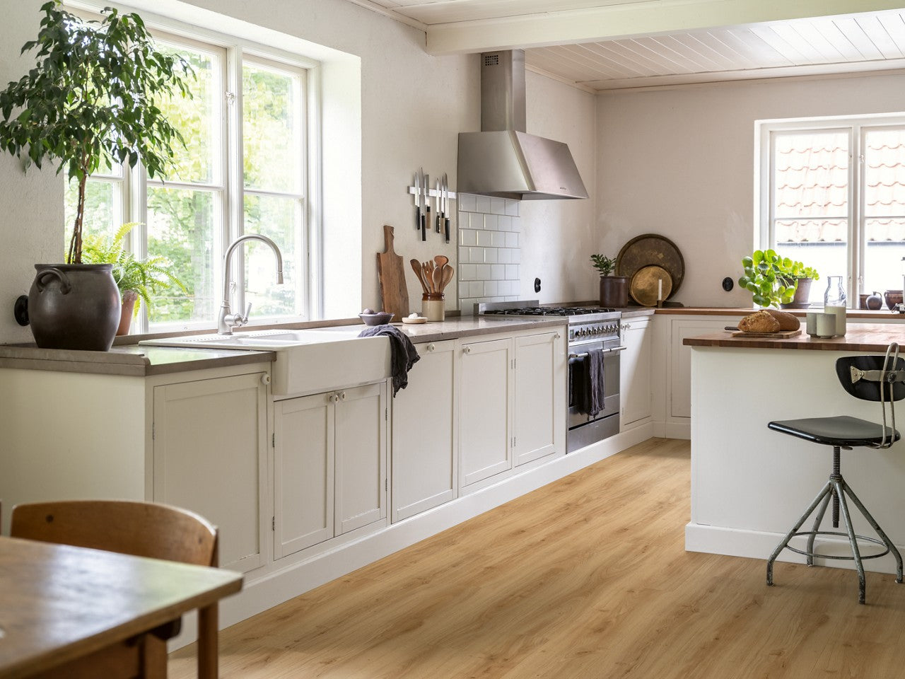 PAVIMENTO IN VINILE AC4 PERGO NAMSEN PAD PRO ROVERE HERITAGE NATURALE V4307-49229