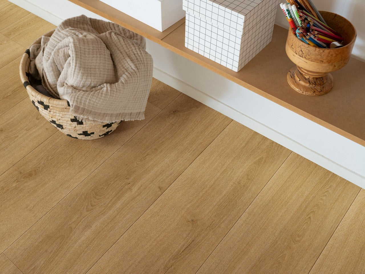 PAVIMENTO IN LAMINATO AC4 PERGO LILLEHAMMER ROVERE NOCCIOLA L0374-08303